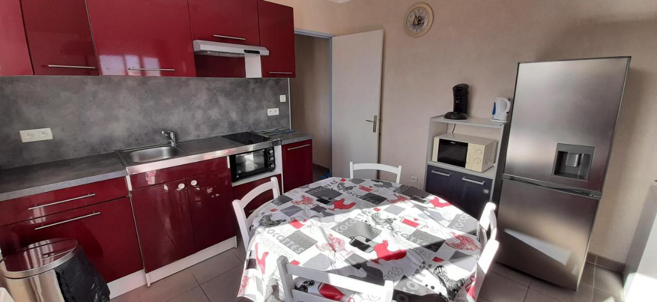 Le Miramar Appartement Face A La Mer - Balcon - Clim Saint-Cyprien Kültér fotó